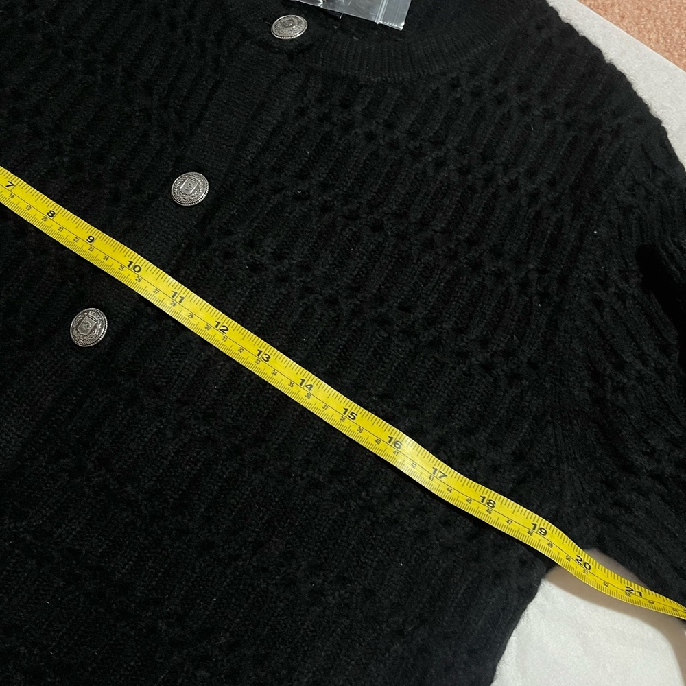 Bloomingdales’s Cashmere 2ply beautiful and very soft - Picture 8 of 16